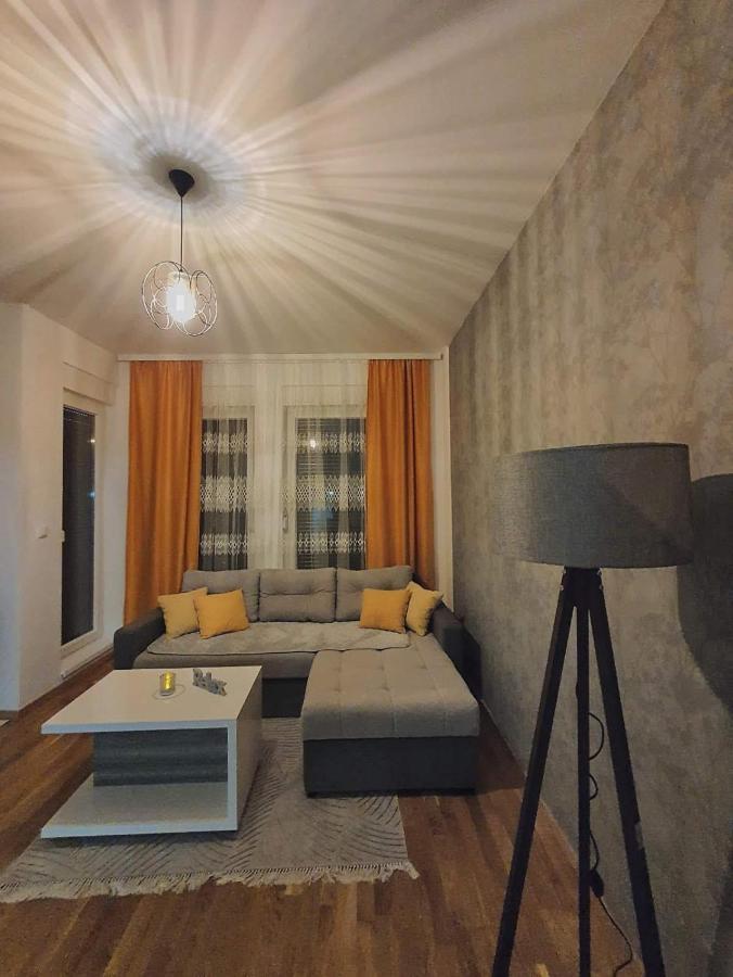 Zara 1 Apartman Bijeljina Zewnętrze zdjęcie