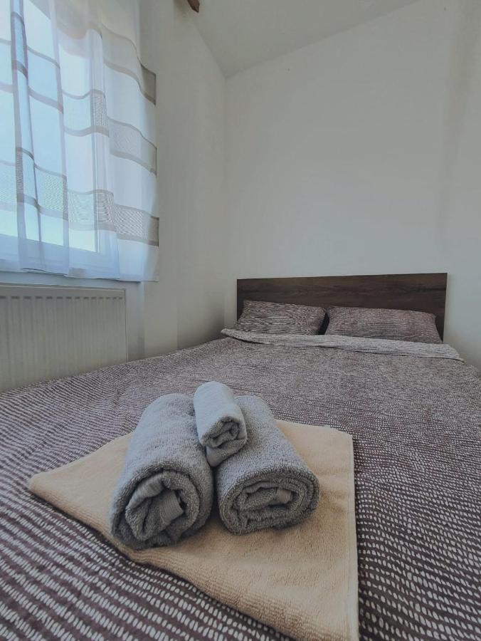 Zara 1 Apartman Bijeljina Zewnętrze zdjęcie