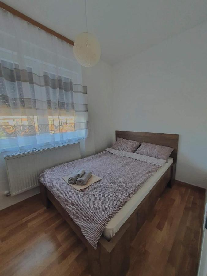 Zara 1 Apartman Bijeljina Zewnętrze zdjęcie
