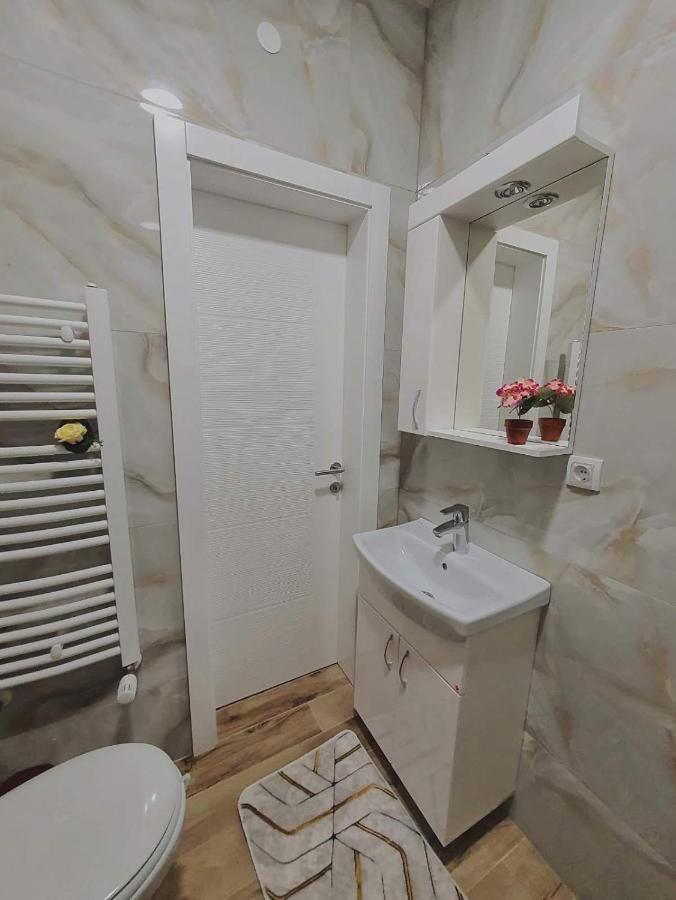 Zara 1 Apartman Bijeljina Zewnętrze zdjęcie